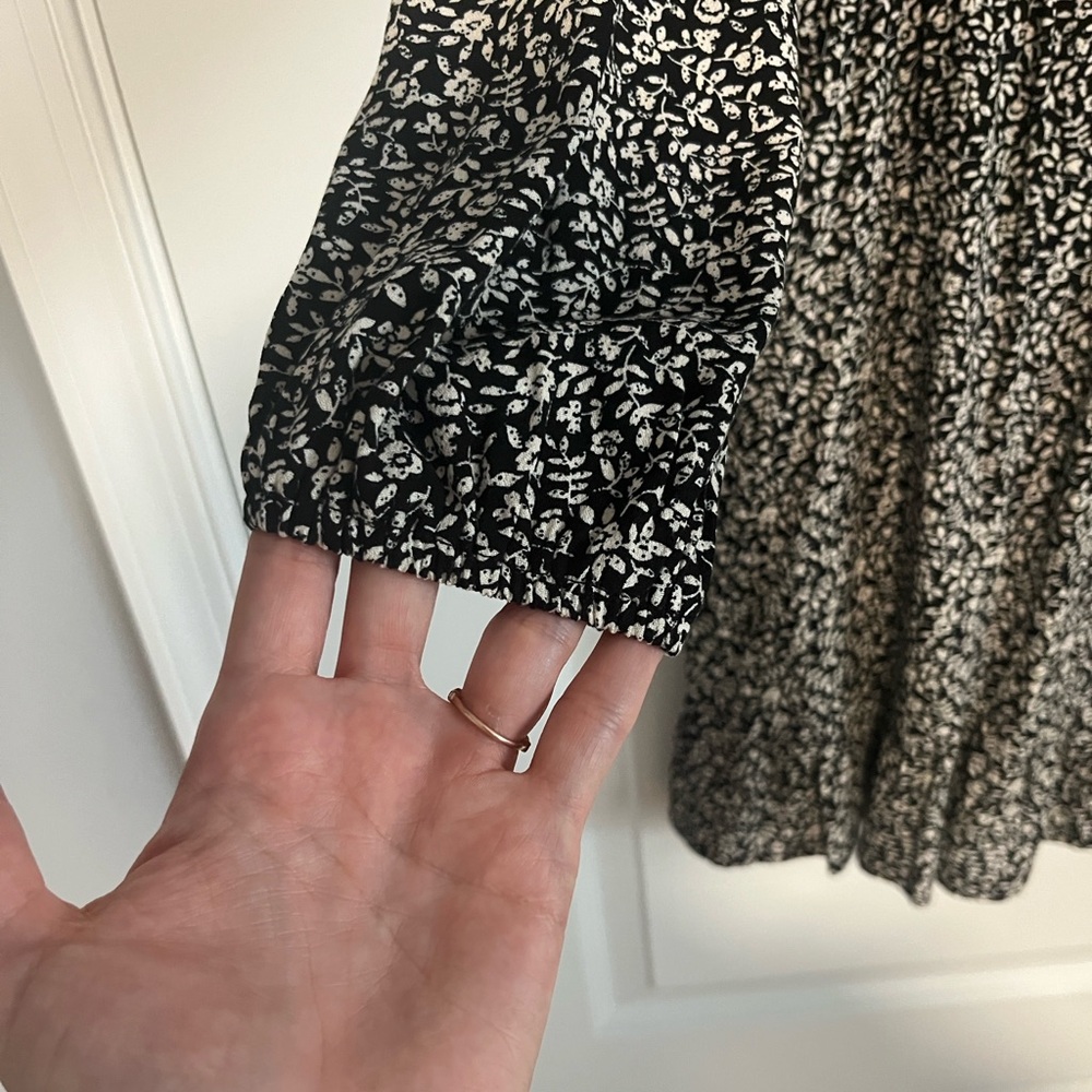 Lily Rose Black and White Floral Long Sleeve Dress - Picture 3 of 5